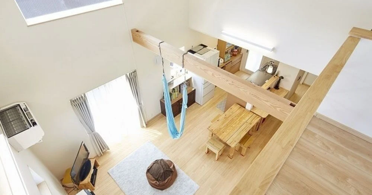 キッチンダイニング一体型の間取り実例｜横並び型？対面型？家事動線に