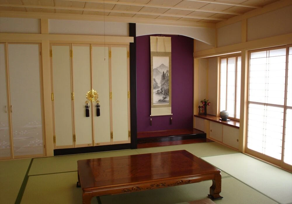 家族集まるリビングの家